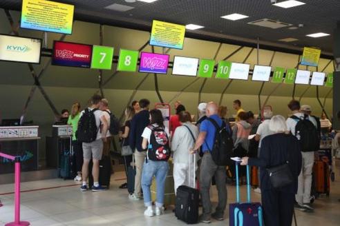 В Украине с 15 июня увеличат внутренние авиарейсы
