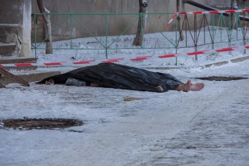 фото https://dp.informator.ua, парень выбросился из окна в Днепре