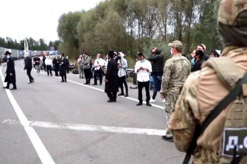 Паломники-хасиды не оставляют попыток попасть в Украину через Беларусь - видео