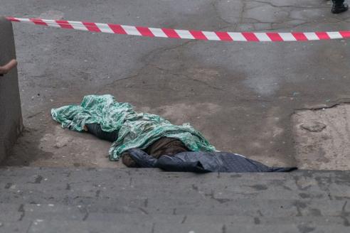 фото https://informator.dp.ua, женщина выпрыгнула из окна