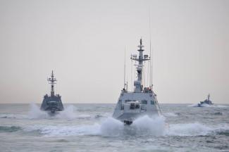 Военные корабли в Азовском море