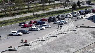 В центре Днепра сигналит огромное количество машин: что происходит