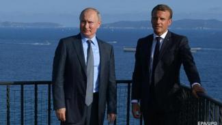 Макрон и Путин провели переговоры