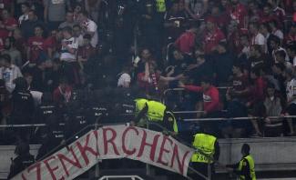 Полиция полезла на трибуны и устроила драку с фанами &amp;quot;Баварии&amp;quot; на матче Лиги чемпионов