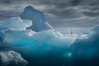 В Антарктиде обнаружена необъяснимая стометровая аномалия