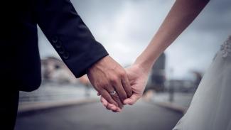 Украинцам разрешат жениться и разводиться у нотариуса