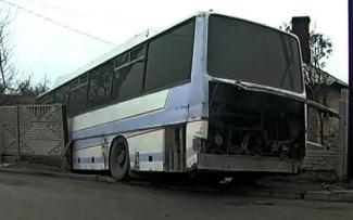 фото http://павлоград.dp.ua, автобус врезался в забор
