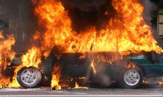 автомобиль горит, фото из открытых источников