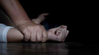 Сбежавший заключённый изнасиловал женщину в Кривом Роге