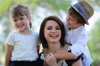 Лилия Подкопаева опубликовала редкий снимок своих 3-х детей
