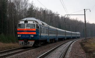 В Днепре пассажирский поезд насмерть сбил мужчину