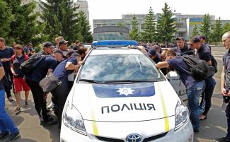 На Днепропетровщине полицейский вне службы поймал уличного грабителя