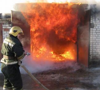пожар в гараже, фото из открытых источников