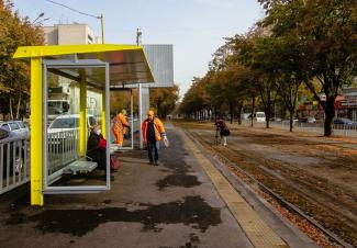 У Дніпрі презентували дев’ять трамвайних платформ із зупинками по вул. Робочій
