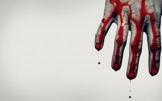 рука в крови, фото из открытых источников