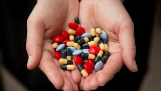 Ученые назвали витамин, снижающий риск смерти от COVID-19