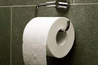 Почему люди скупают туалетную бумагу