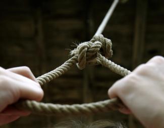 веревка в руке, фото из открытых