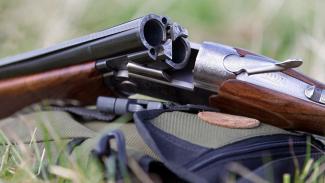 На Днепропетровщине пенсионер застрелился из охотничьего ружья в лесополосе