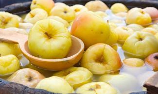 Квашеные яблоки: рецепт витаминной заготовки на зиму