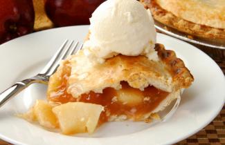 Пирог "Яблочное свидание": рецепт вкусной осенней выпечки