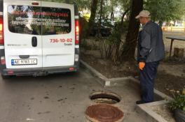 Жители Днепра засоряют канализацию: как специалисты устраняют проблему