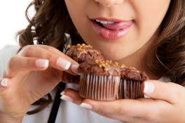 Как побороть свою тягу к сладкому: 3 эффективных способа
