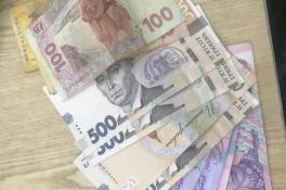 На Днепропетровщине мужчина притворился соцработником и украл у пенсионерки 70 тысяч гривен