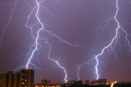 Жителей Днепра и области предупредили о резком ухудшении погоды