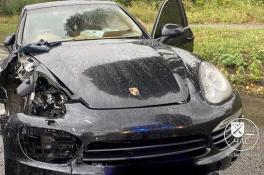 В Днепре Volkswagen спровоцировал ДТП с Porsche: есть пострадавшие