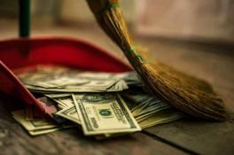 Как привлечь деньги при помощи уборки: читаем и запоминаем