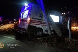 На Днепропетровщине рейсовый автобус протаранил авто скорой помощи: пострадали 6 человек