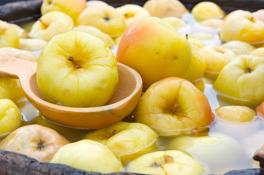 Вкусные моченые яблоки: пошаговый рецепт