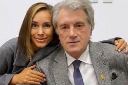 Дочь Виктора Ющенко позировала в пиджаке на голое тело