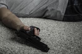 В Волынской области 28-летний полицейский застрелился в туалете