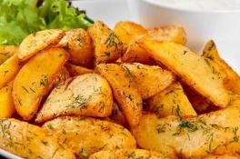 Картофель по-деревенски с хрустящей корочкой: быстрый рецепт