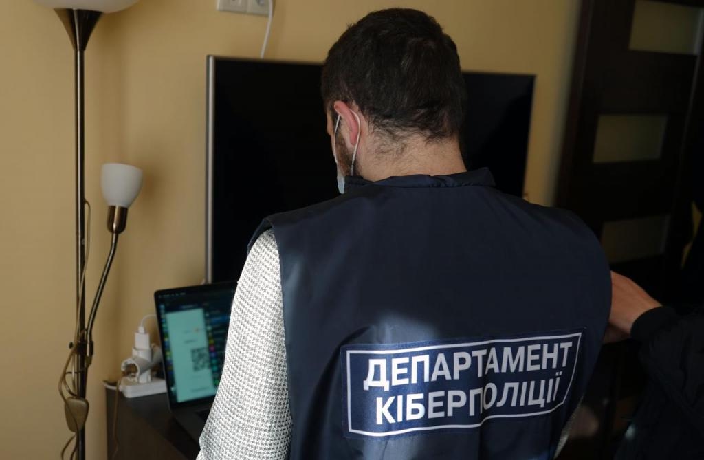 Хакер из Тернополя "обокрал" банки 11 стран мира на десятки миллионов долларов