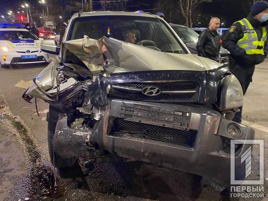 В Кривом Роге перед светофором столкнулись пять легковушек