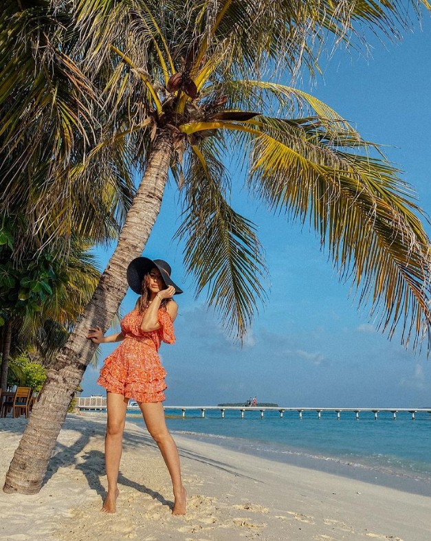 Ани Лорак показалась на пляже Мальдив
