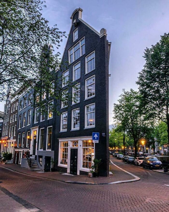 Очень узкий дом, Амстердам, Нидерланды