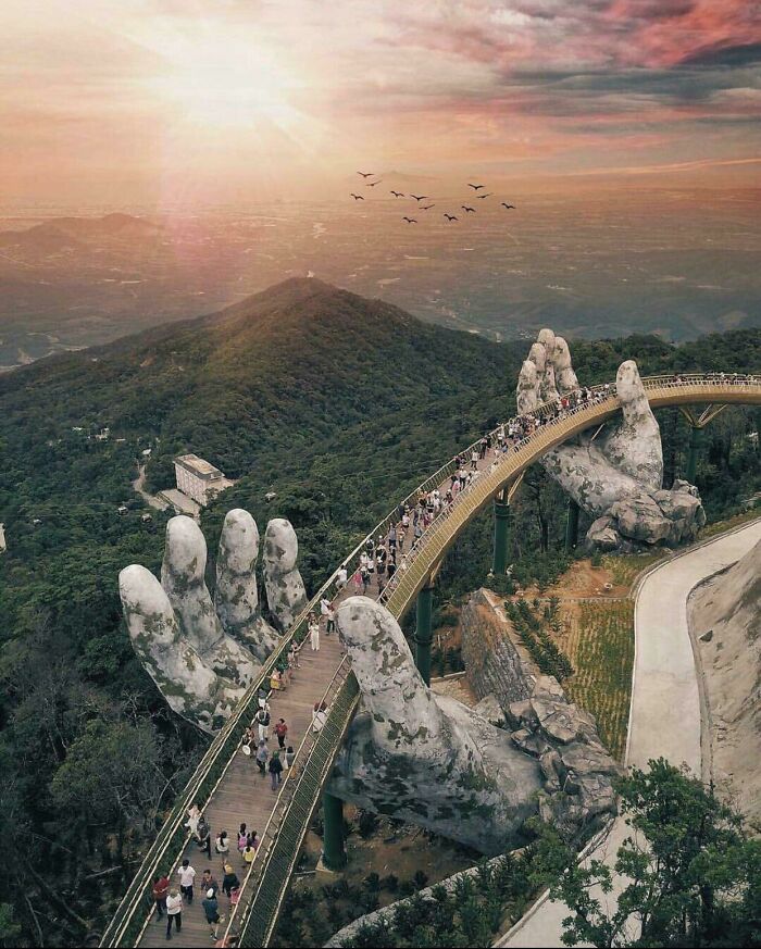 Золотой мост, Вьетнам