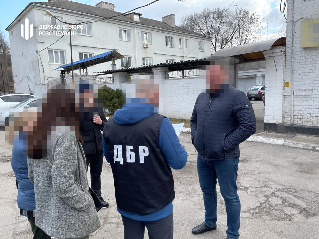 В Днепропетровской области пятеро полицейских «выбивали» у задержанных деньги и признания