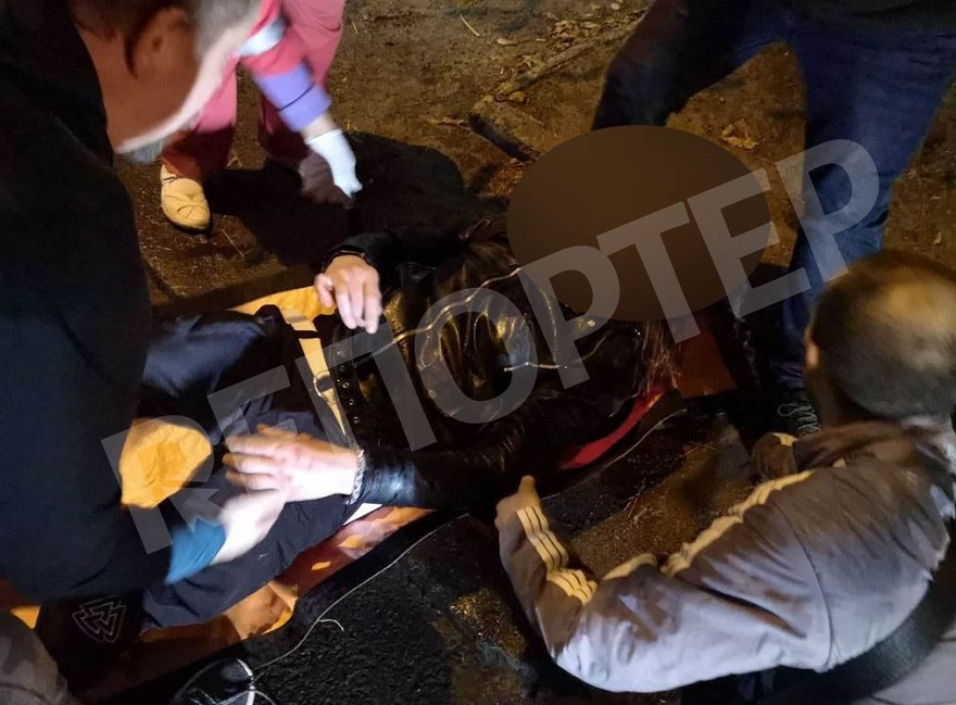 В Днепре на "зебре" таксист сбил пешехода: пострадавший в больнице