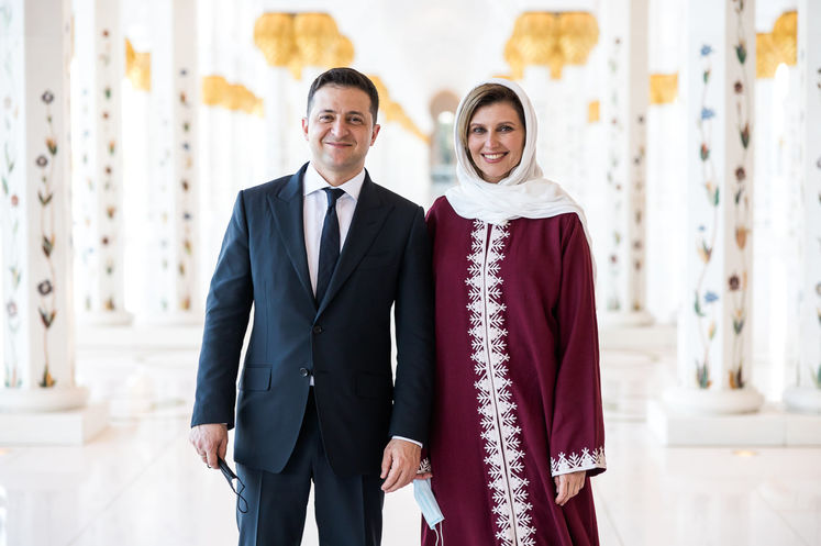 Елена Зеленская надела изысканный хиджаб для визита в ОАЭ