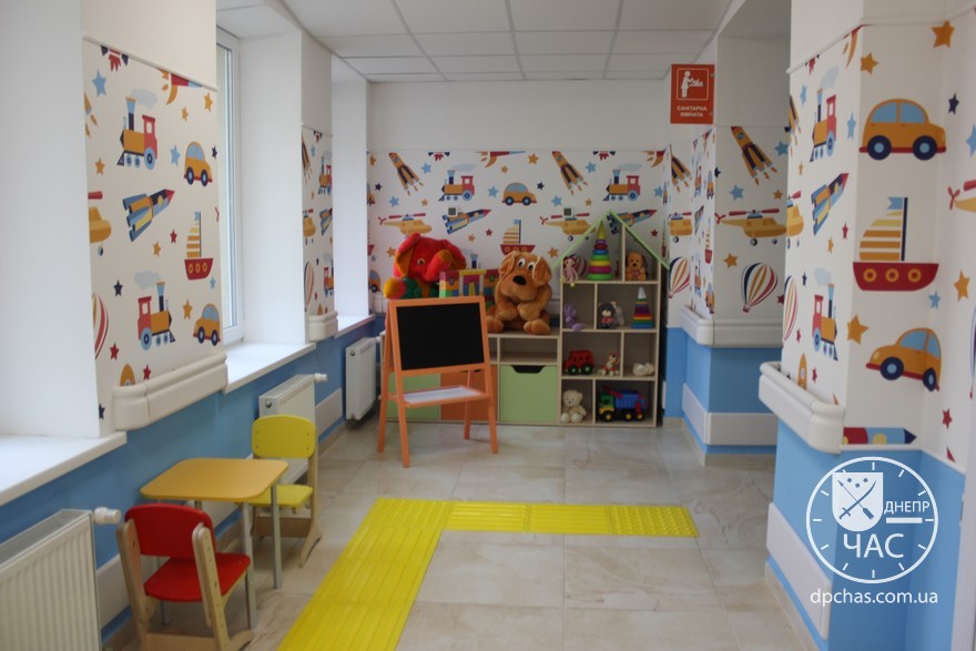 В Никополе открыли уникальную детскую больницу