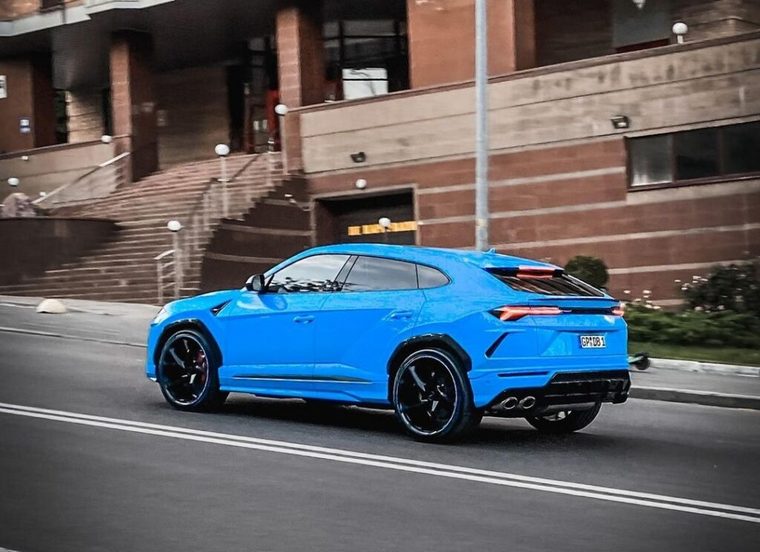  Lamborghini Urus