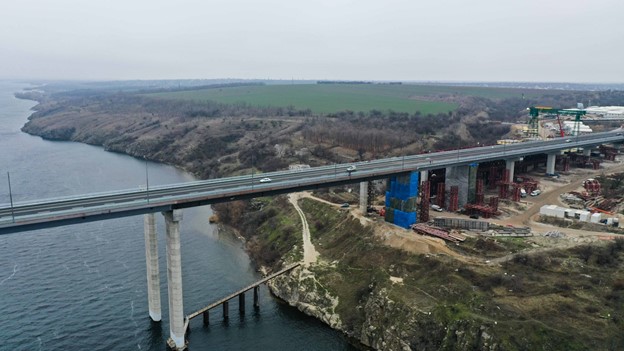 Первая очередь Запорожских мостов уже в движении