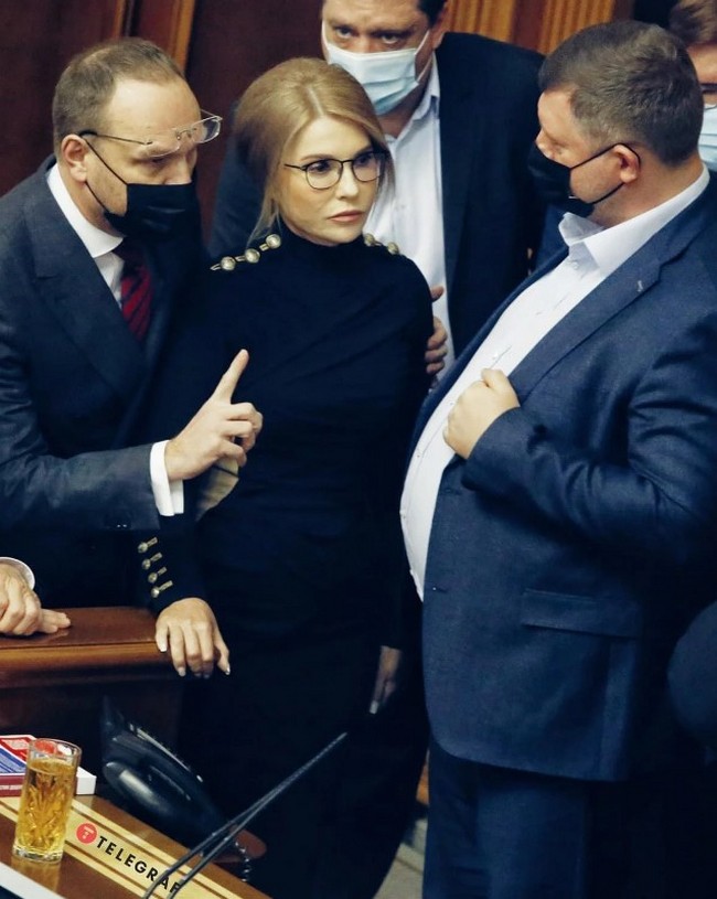 Юлия Тимошенко появилась в Раде в стильном наряде