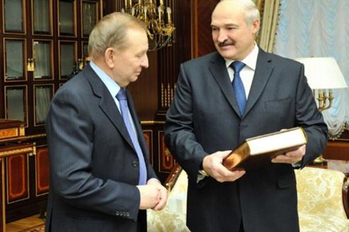 Кучма перед переговорами по Донбассу встретился с Лукашенко