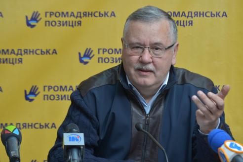 Партия Гриценко подала первой документы в ЦИК